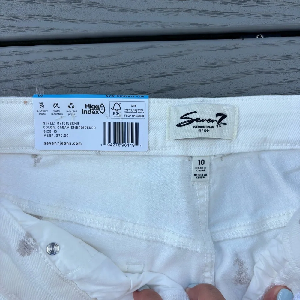 Embroidered White Straight Leg Denim Pants - Picture 3 of 4